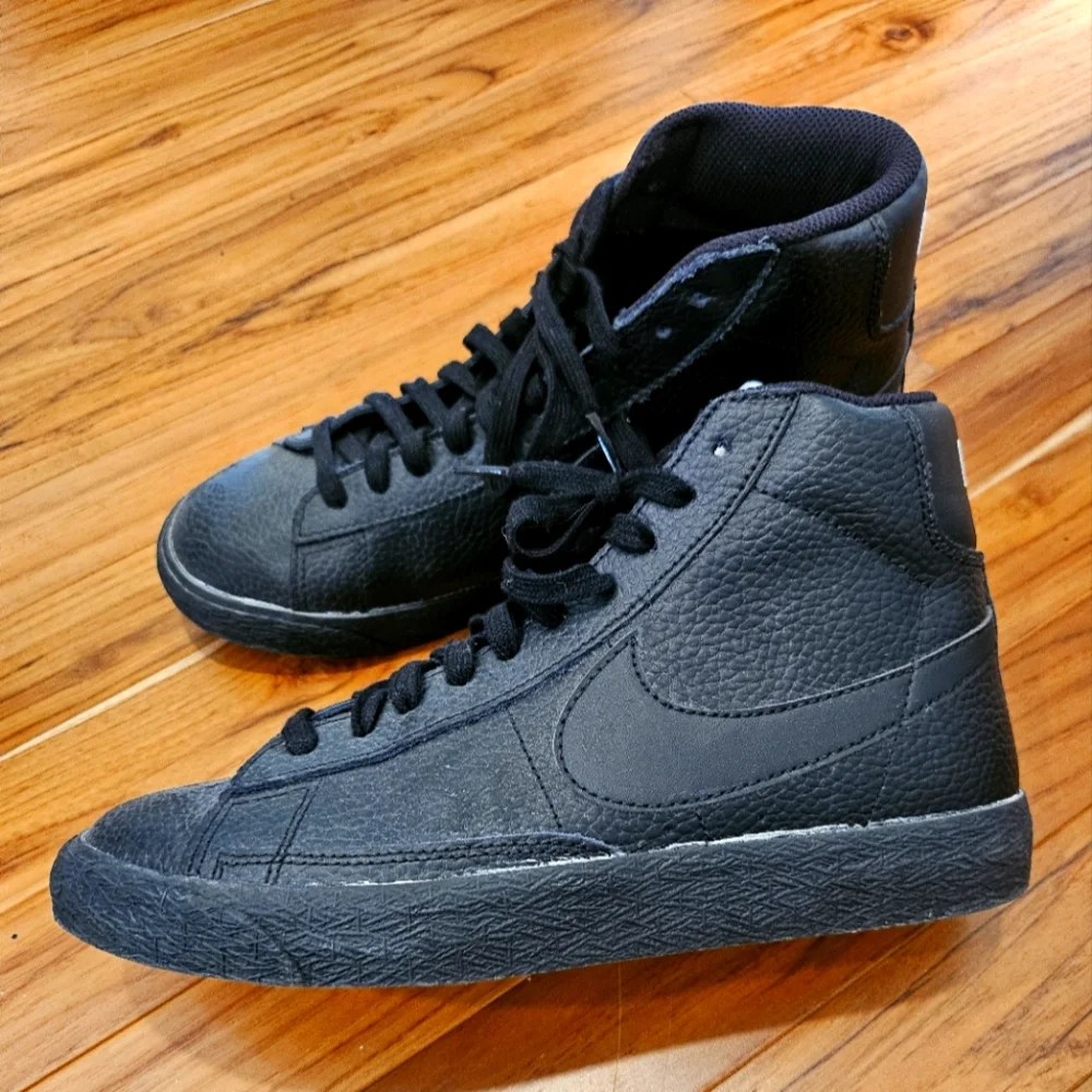 Nike Blazer size 6.5 Black - Picture 1 of 5